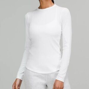 BNWOT LULULEMON WHITE HOLD TIGHT LONG SLEEVE SHIRT SIZE 0